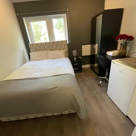 Letzi Private En-Suite Near Wembley Londres Extérieur photo