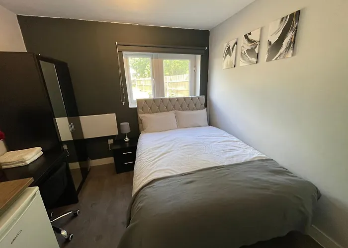 Letzi Private En-Suite Near Wembley